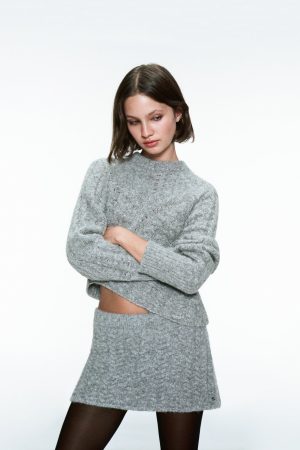 CLARKE CABLE KNIT SWEATER – GREY